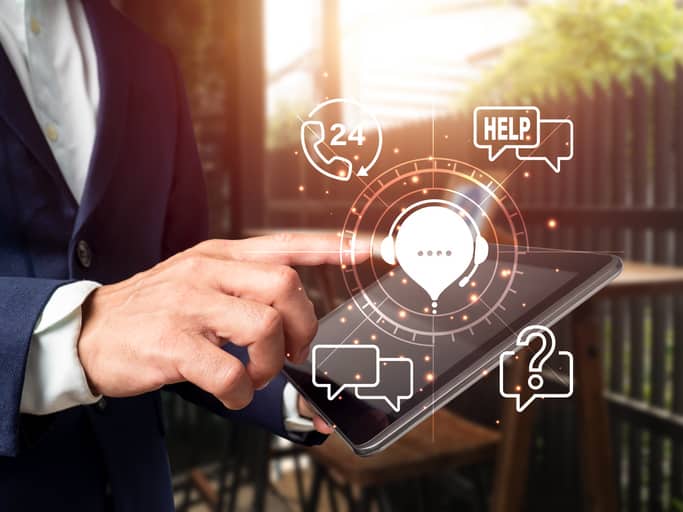 이메일·채팅·메신저 통합 AI 고객지원, 대규모 B2B 서비스 운영 자동화 구현